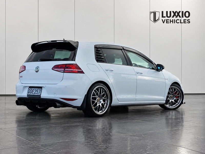 2015 Volkswagen Golf MK7 GTI / 169kW, photo 2