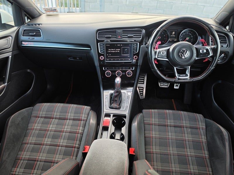 2015 Volkswagen Golf MK7 GTI / 169kW, photo 3