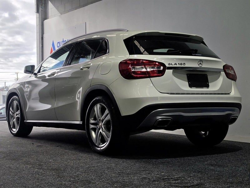 2015 Mercedes-Benz GLA 180, photo 2