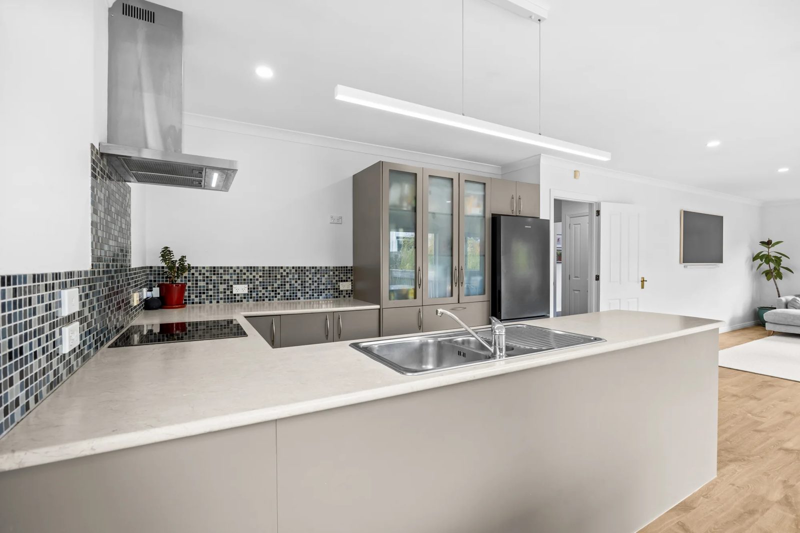 21A Kelwyn Road, Kelston, photo 10