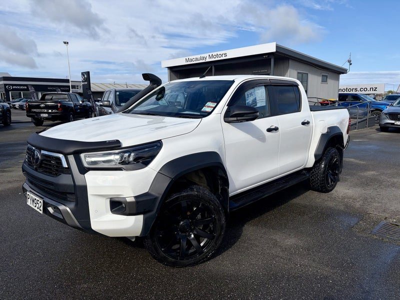 2023 Toyota Hilux SR 5 Cruiser
