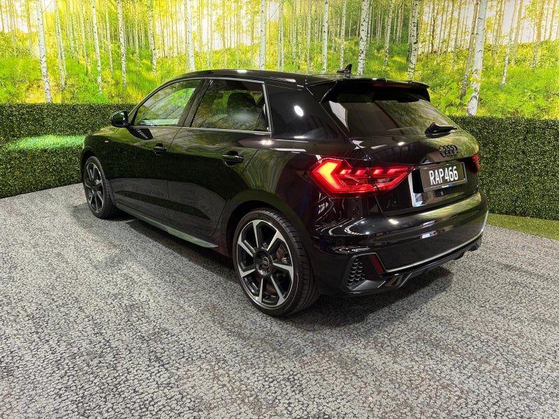 2025 Audi A1 35 Tfsi S Line, photo 2