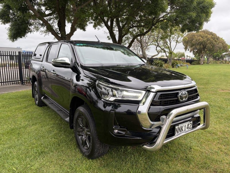 2021 Toyota Hilux SR5