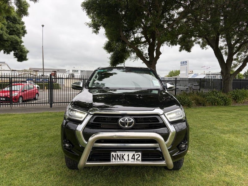 2021 Toyota Hilux SR5, photo 2