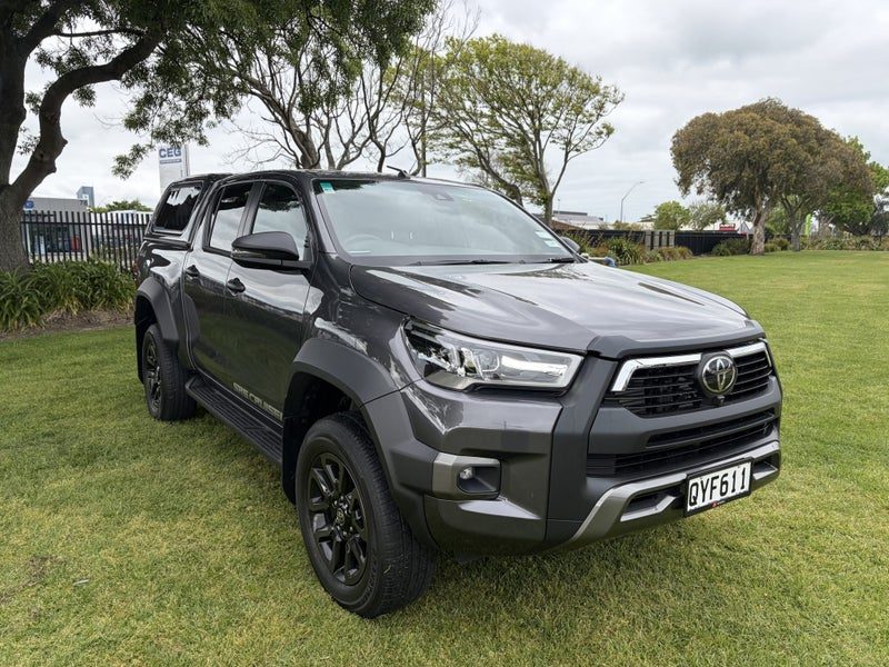 2024 Toyota Hilux SR 5 Cruiser