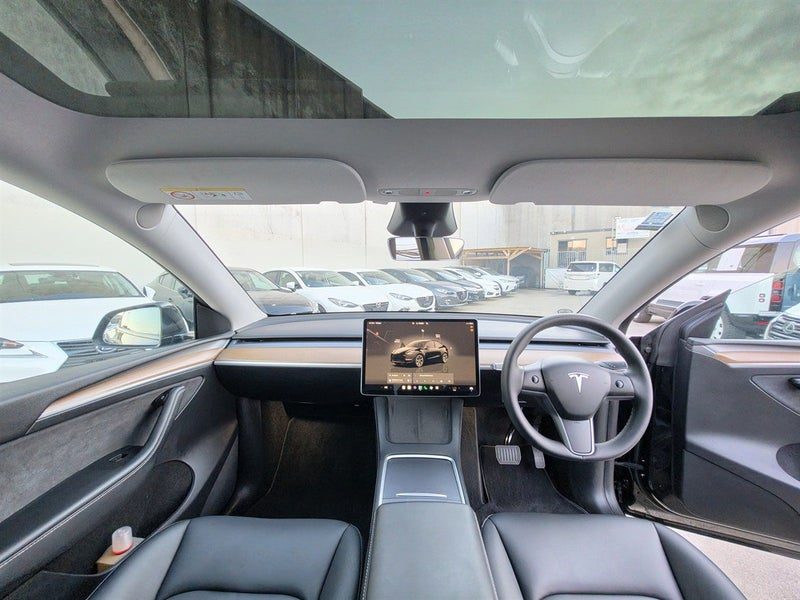 2025 Tesla Model Y Rear Wheel Drive, photo 3
