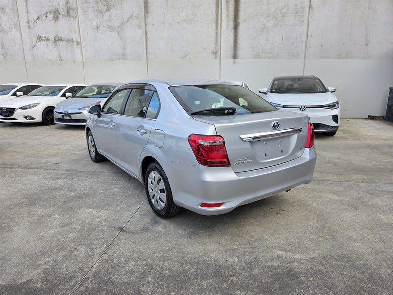 2015 Toyota Corolla Axio, photo 2