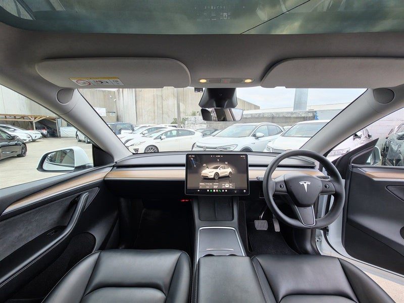2024 Tesla Model Y Rear Wheel Drive, photo 3