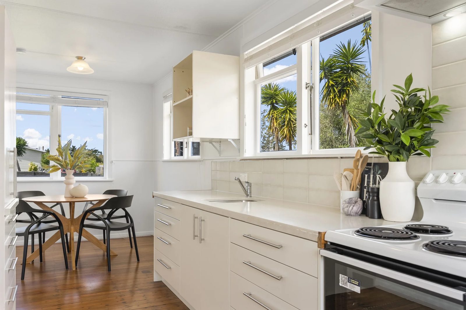 56 Kelwyn Road, Kelston, photo 8