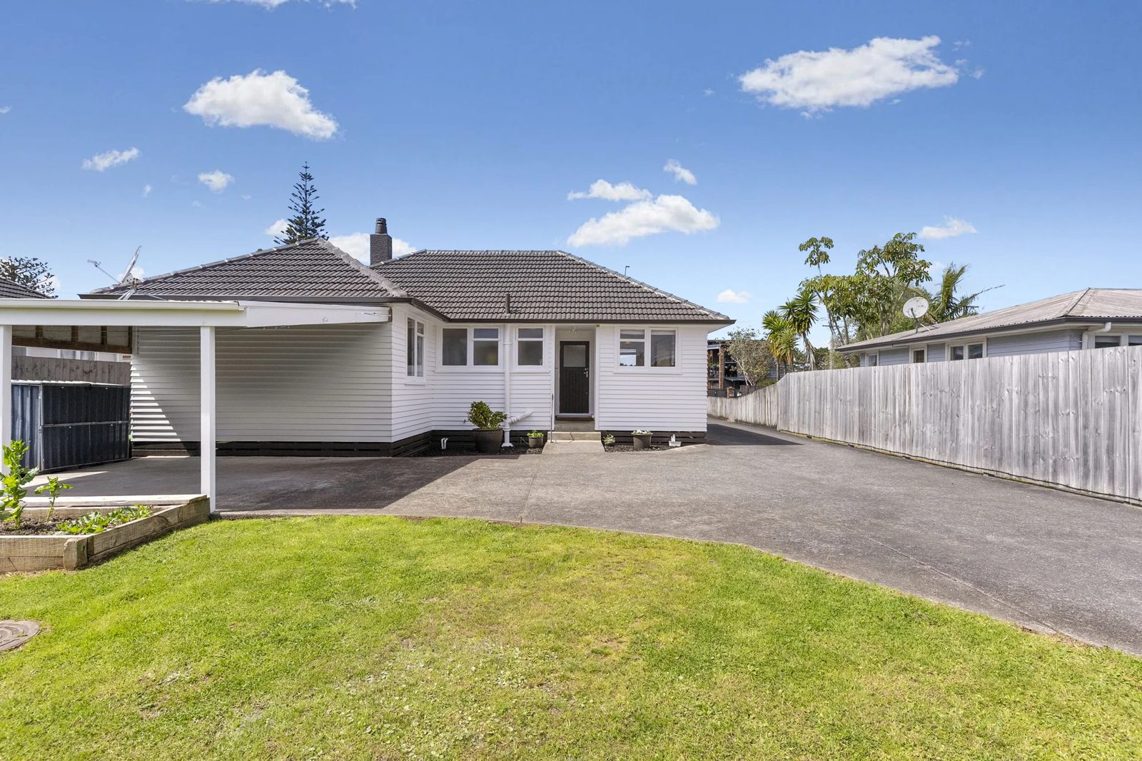 56 Kelwyn Road, Kelston, photo 10