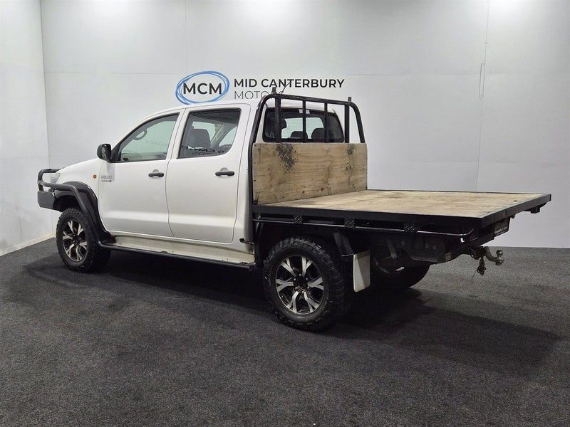 2013 Toyota Hilux 4X4 3.0L Diesel Flatdeck, photo 3