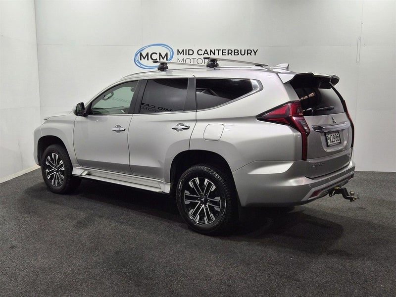 2023 Mitsubishi Pajero Sport VRX 7 Seater, photo 3