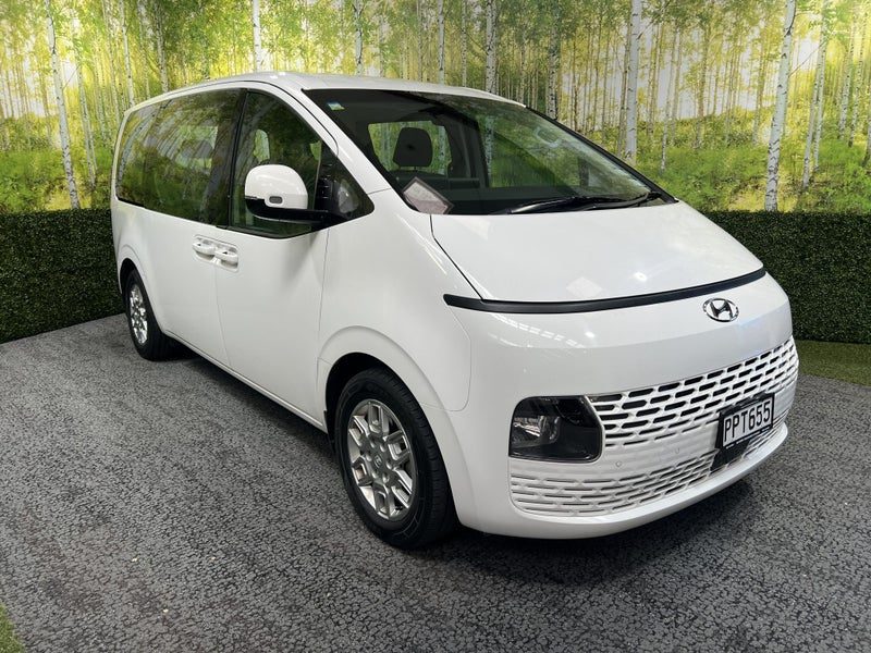 2022 Hyundai Staria 2.2 D/T 8 SPD Auto - 8 Seats