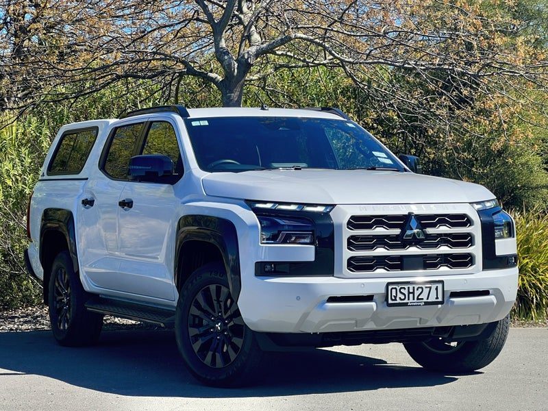 2024 Mitsubishi Triton VRX