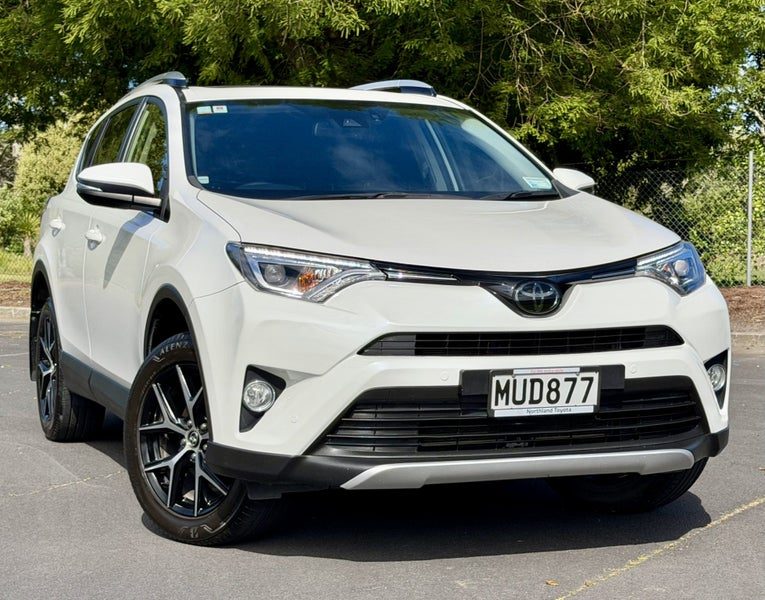 2016 Toyota RAV4 Ltd Suv, photo 2