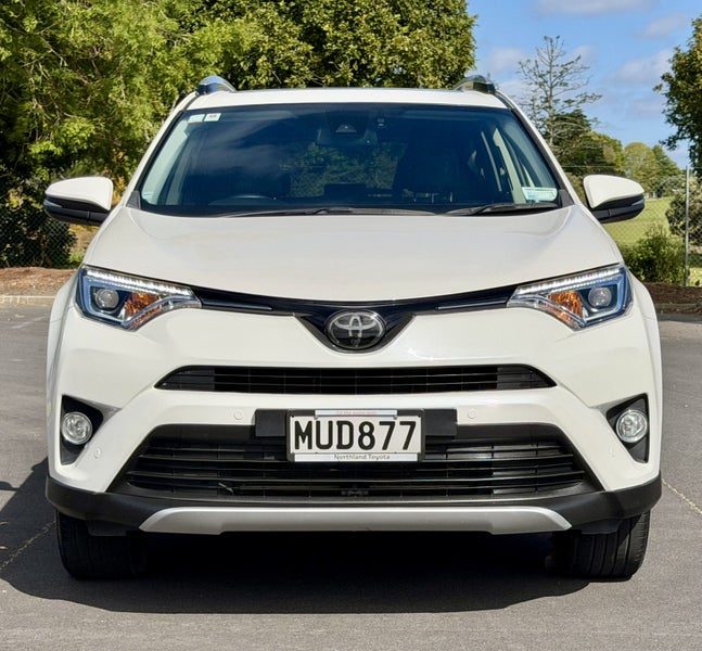 2016 Toyota RAV4 Ltd Suv, photo 3