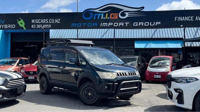 2013 Mitsubishi Delica 2.3L Diesel D:5 7 Seats