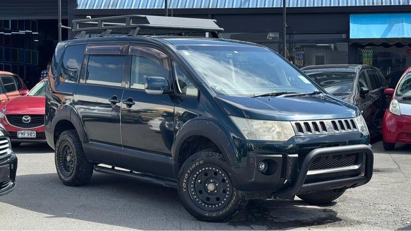 2013 Mitsubishi Delica 2.3L Diesel D:5 7 Seats, photo 2