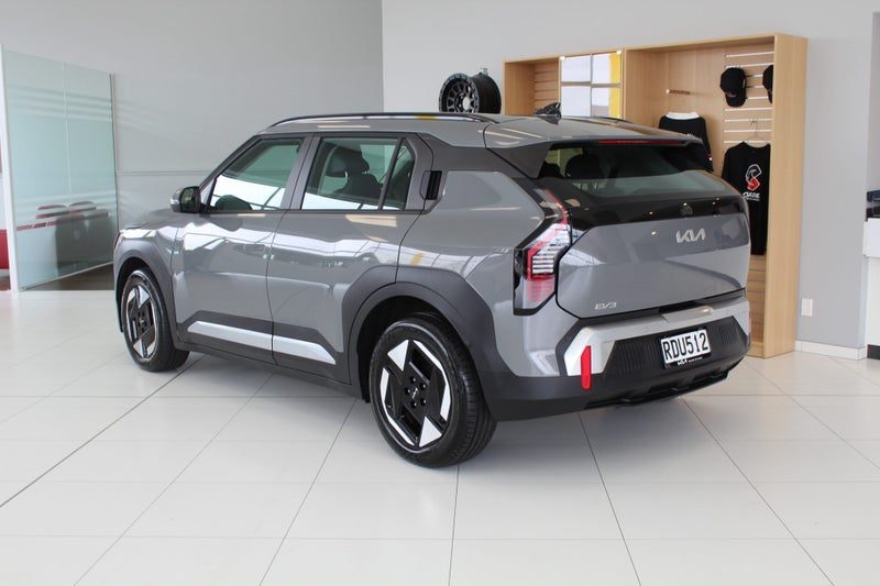 2025 Kia EV3 LIGHT LR 81KWH 605KM RANGE!, photo 2