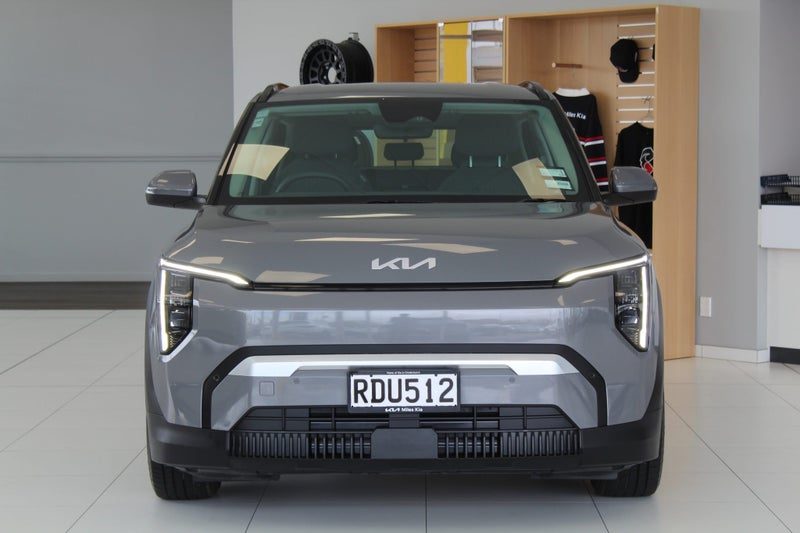 2025 Kia EV3 LIGHT LR 81KWH 605KM RANGE!, photo 3