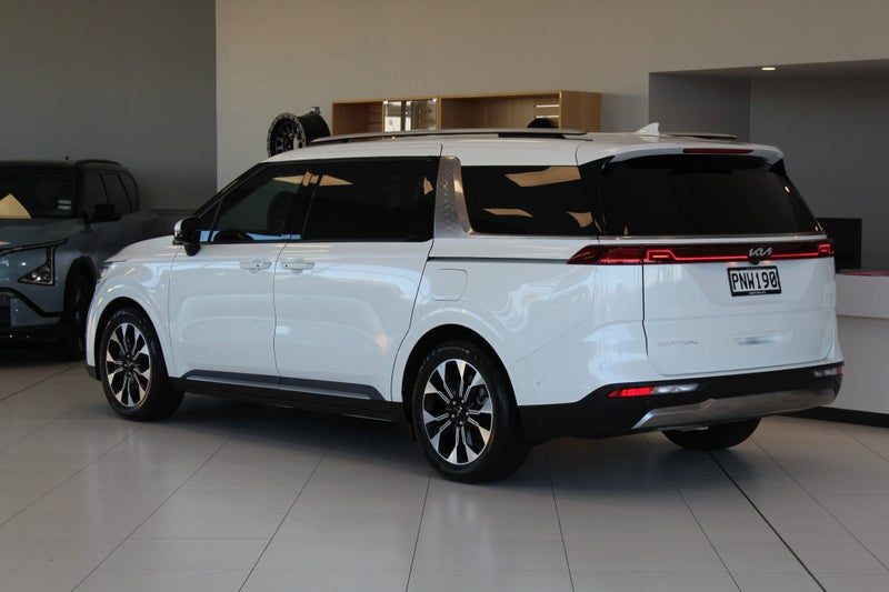 2022 Kia Carnival PREMIUM 2.2L DIESEL 8 SEATER, photo 3