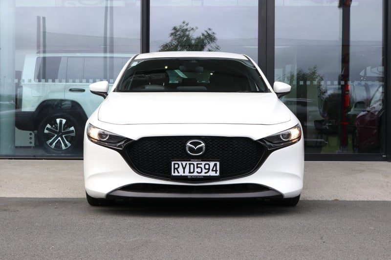 2020 Mazda 3 GSX 2.0 Petrol - NZ New, photo 2