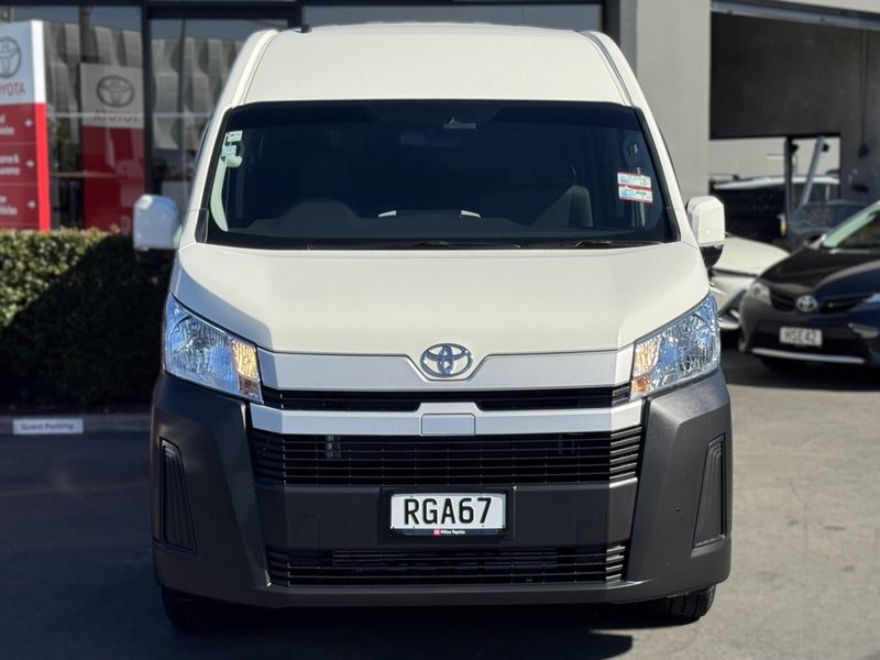 2025 Toyota Hiace ZX 2.8DT 6AT RWD MB/4D/10S, photo 2