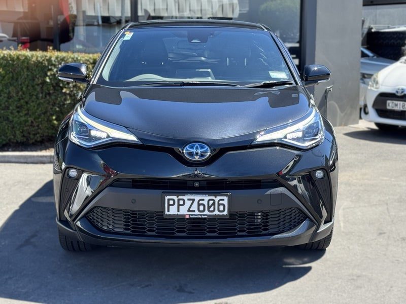 2022 Toyota C-HR Limited, photo 2
