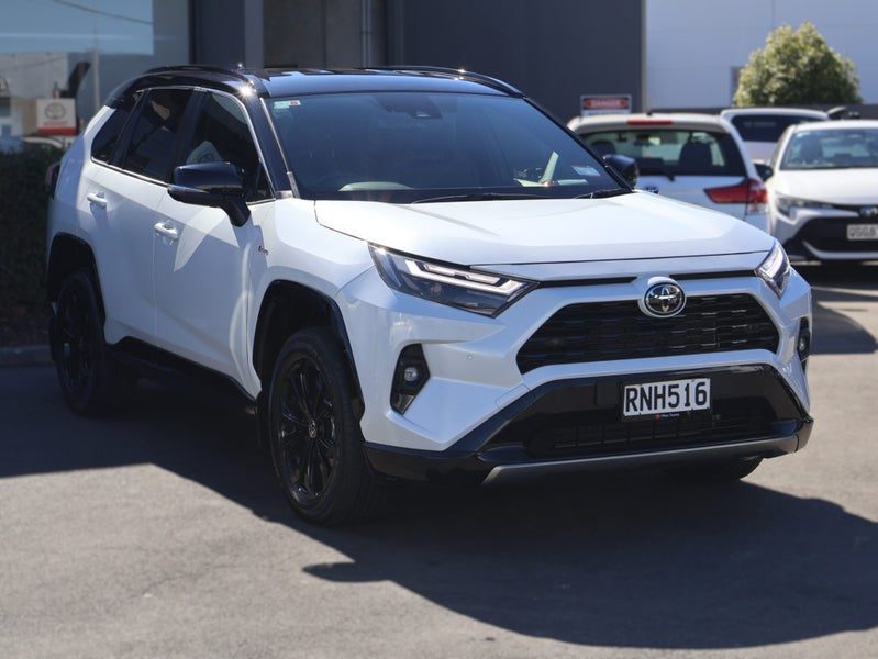 2025 Toyota RAV4 XSE
