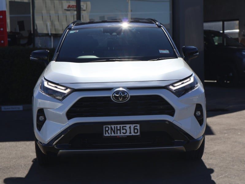 2025 Toyota RAV4 XSE, photo 2