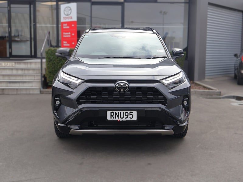 2025 Toyota RAV4 XSE, photo 2
