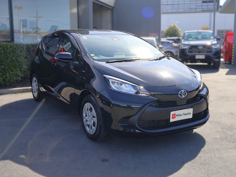 2023 Toyota Aqua 1.5 Hybrid X, Push Start
