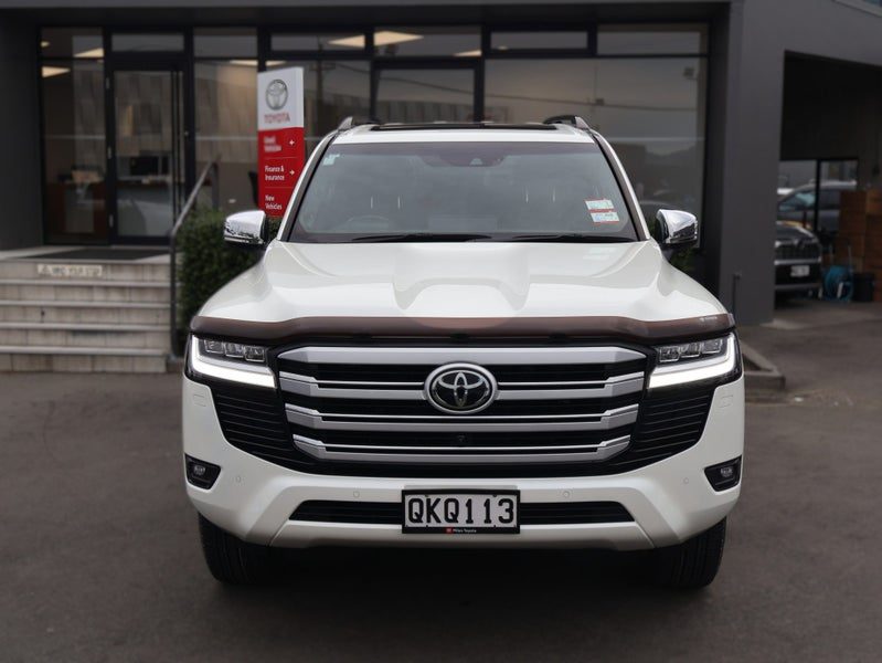 2024 Toyota Land Cruiser VX Limited, photo 2
