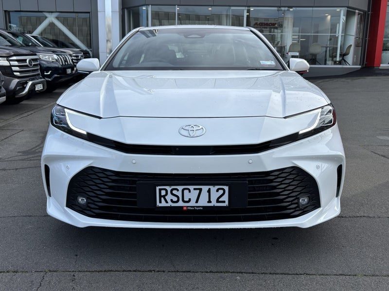 2026 Toyota Camry SX 2.5P Hybrid CVT, photo 2
