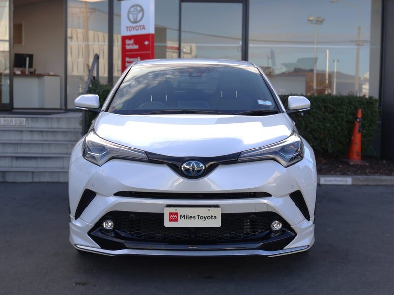 2019 Toyota C-HR Hybrid G, Push Start, photo 2