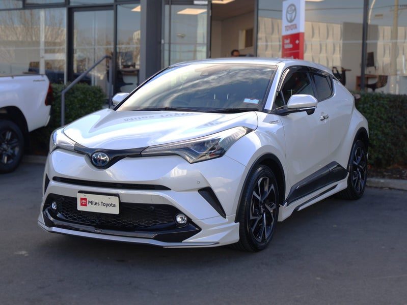 2019 Toyota C-HR Hybrid G, Push Start, photo 3