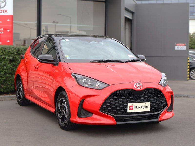 2024 Toyota Yaris 1.5 Hybrid X, Alloys