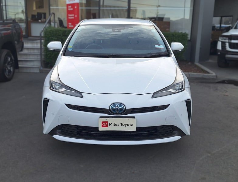 2020 Toyota Prius 1.8 Hybrid 5 Door Hatch, photo 2