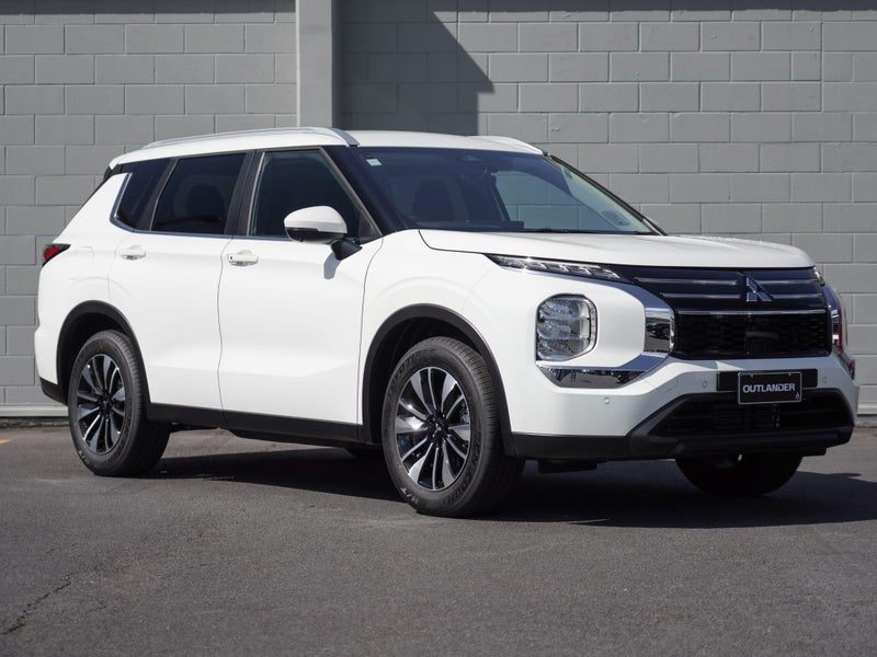 2026 Mitsubishi Outlander LS 2WD