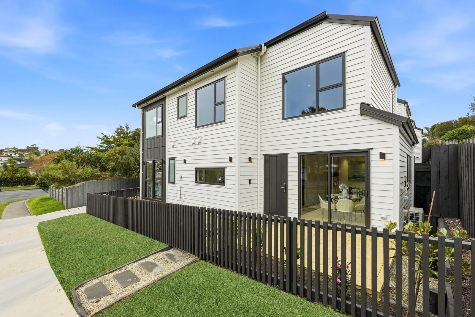 A&D/4 King Richard Place, Browns Bay, photo 1