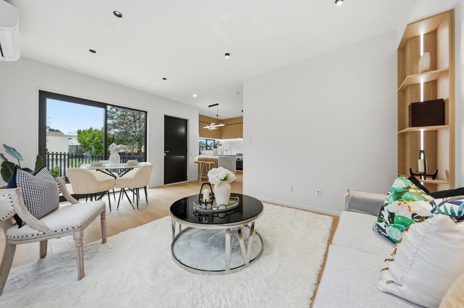 A&D/4 King Richard Place, Browns Bay, photo 6