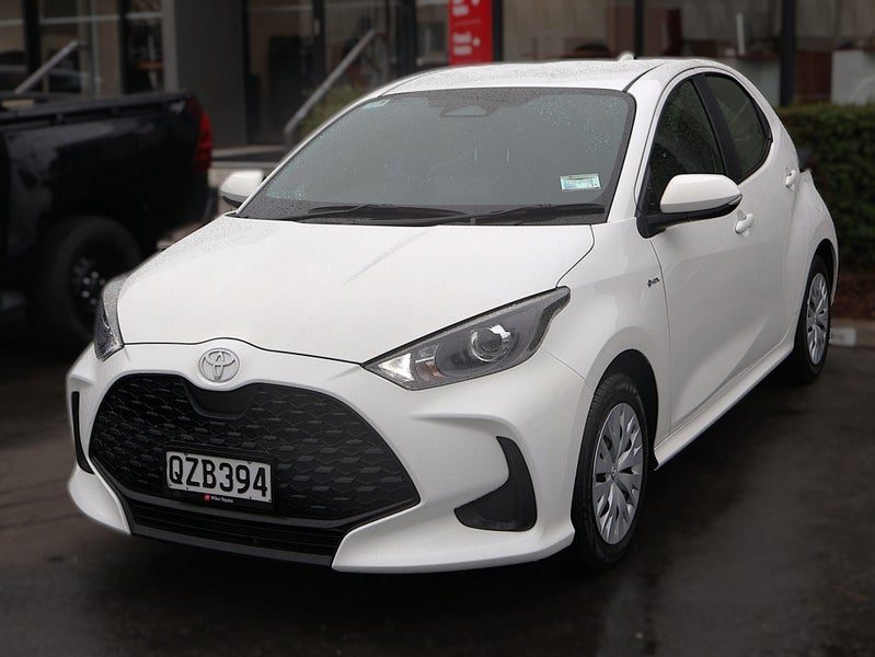 2024 Toyota Yaris GX 1.5P Hybrid, photo 3