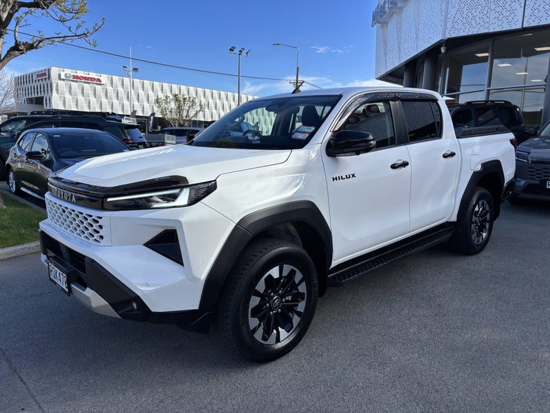 2026 Toyota Hilux SR5 Limited 2.8D 4WD Hybrid Auto, photo 3