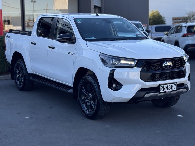 2025 Toyota Hilux SR5