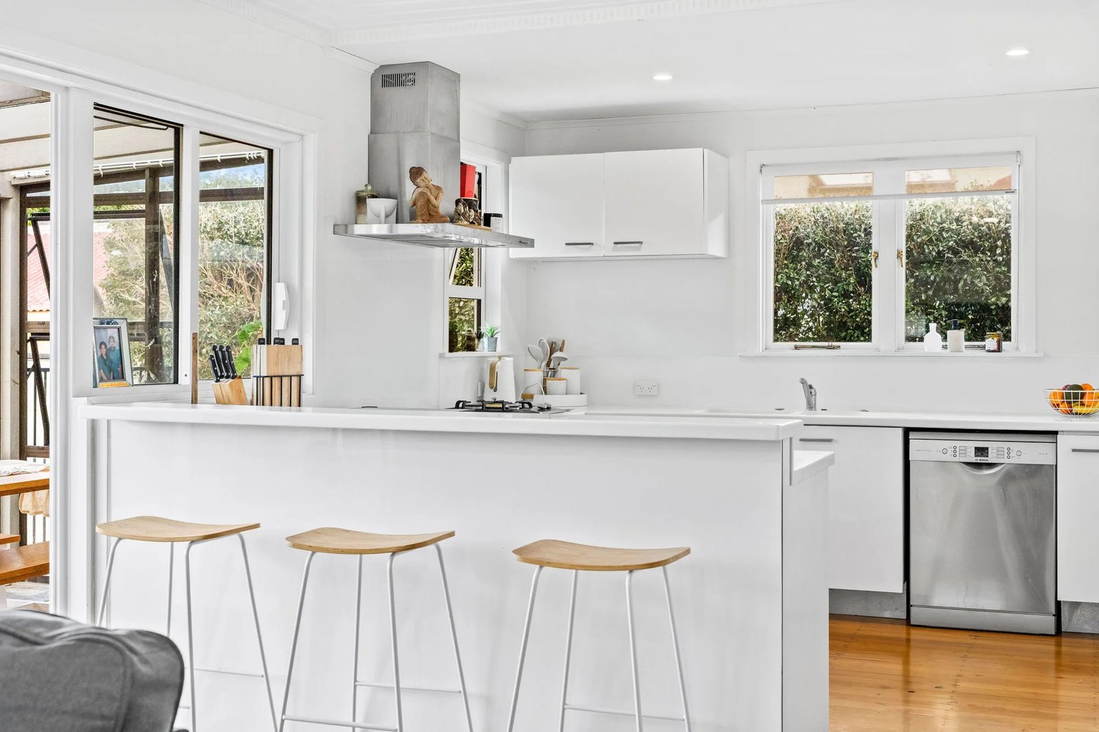 13 Peachgrove Road, Te Atatu Peninsula, photo 12