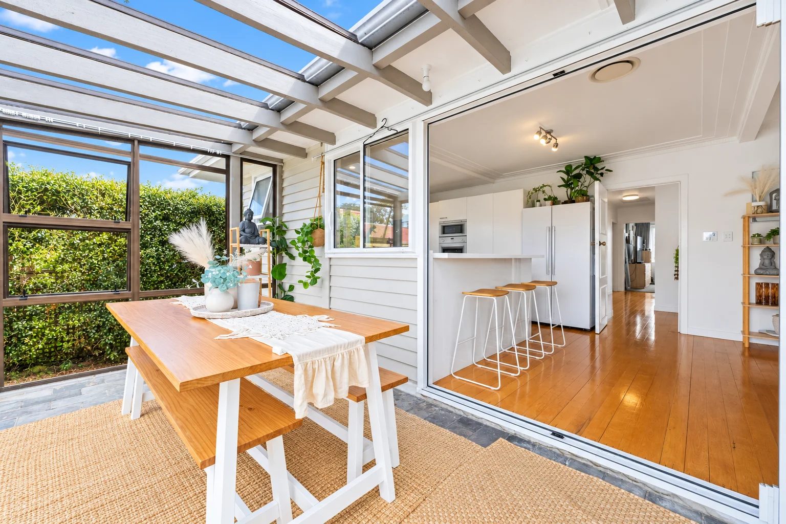 13 Peachgrove Road, Te Atatu Peninsula, photo 5