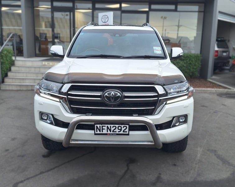 2021 Toyota Land Cruiser VX Limited, photo 2