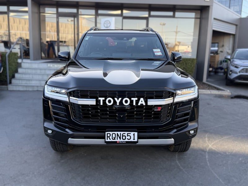 2022 Toyota Land Cruiser 300 GR Sport, photo 2