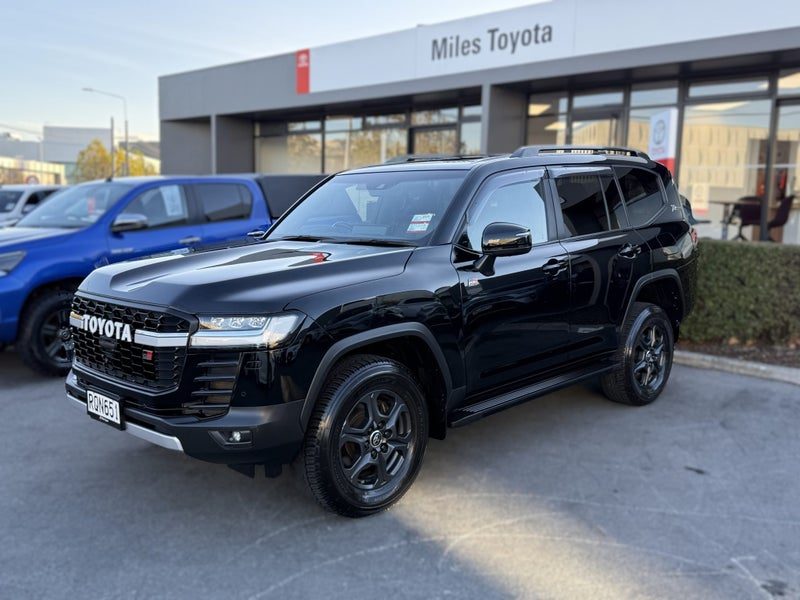 2022 Toyota Land Cruiser 300 GR Sport, photo 3