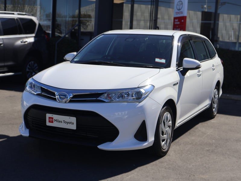 2019 Toyota Corolla 1.5 Hybrid Fielder Wagon, photo 3